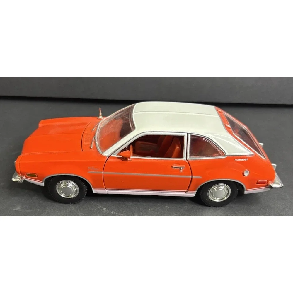 Motor Max 1974 Ford Pinto Orange White Diecast 1:24 No Box